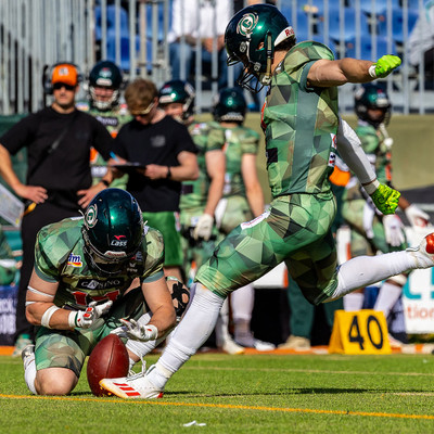 Anousheh Fulford beim Fieldgoal