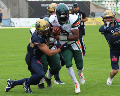 PJ Settles kämpft um Yards
