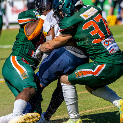 Rob Revels und Frederik Schmidt am Tackle