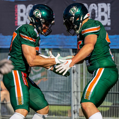 Englmann gratuliert Iqbal zum Touchdown
