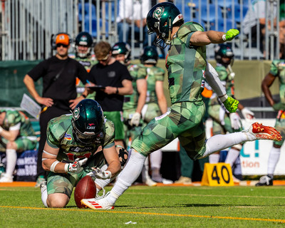 Anousheh Fulford beim Fieldgoal