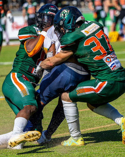 Rob Revels und Frederik Schmidt am Tackle