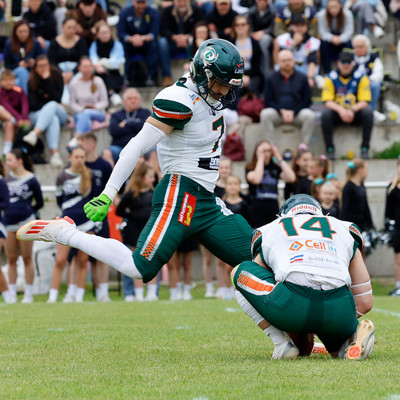 Anousheh Fulford kickte zwei Fieldgoals und zwei PATs