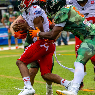 Rob Revels jagt Xeaiver Bullock