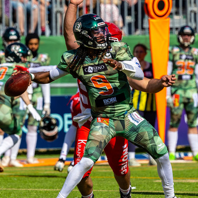 PJ Settles unter Druck