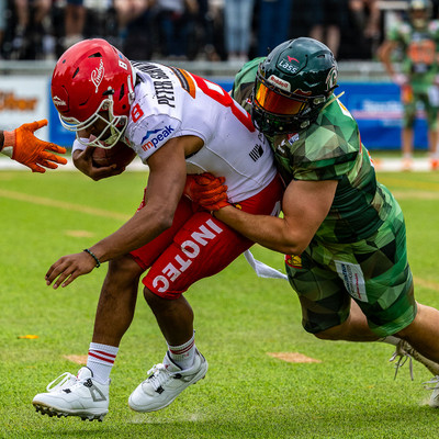 Yannic Kiesewetter sackt Xeaiver Bullock