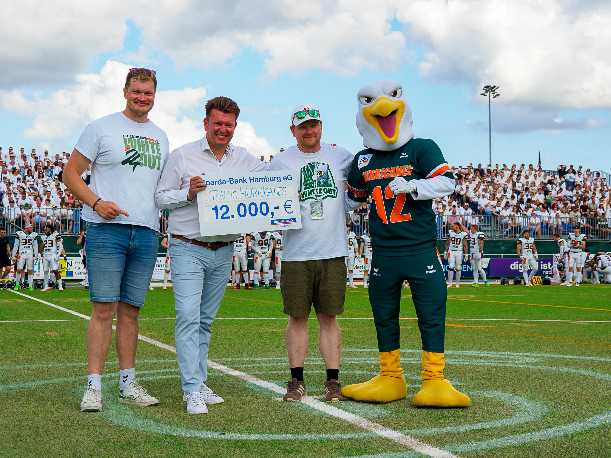 Sparda-Bank spendet an ASC Kiel